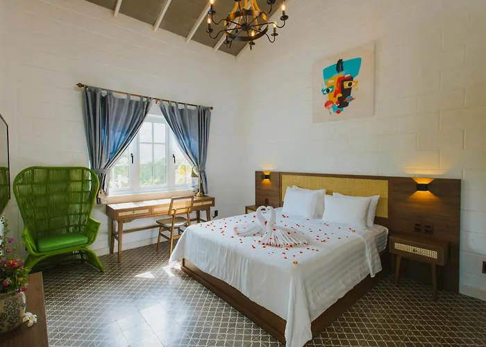 Khu nghỉ mát Perolas - Ke Ga Bay 4*